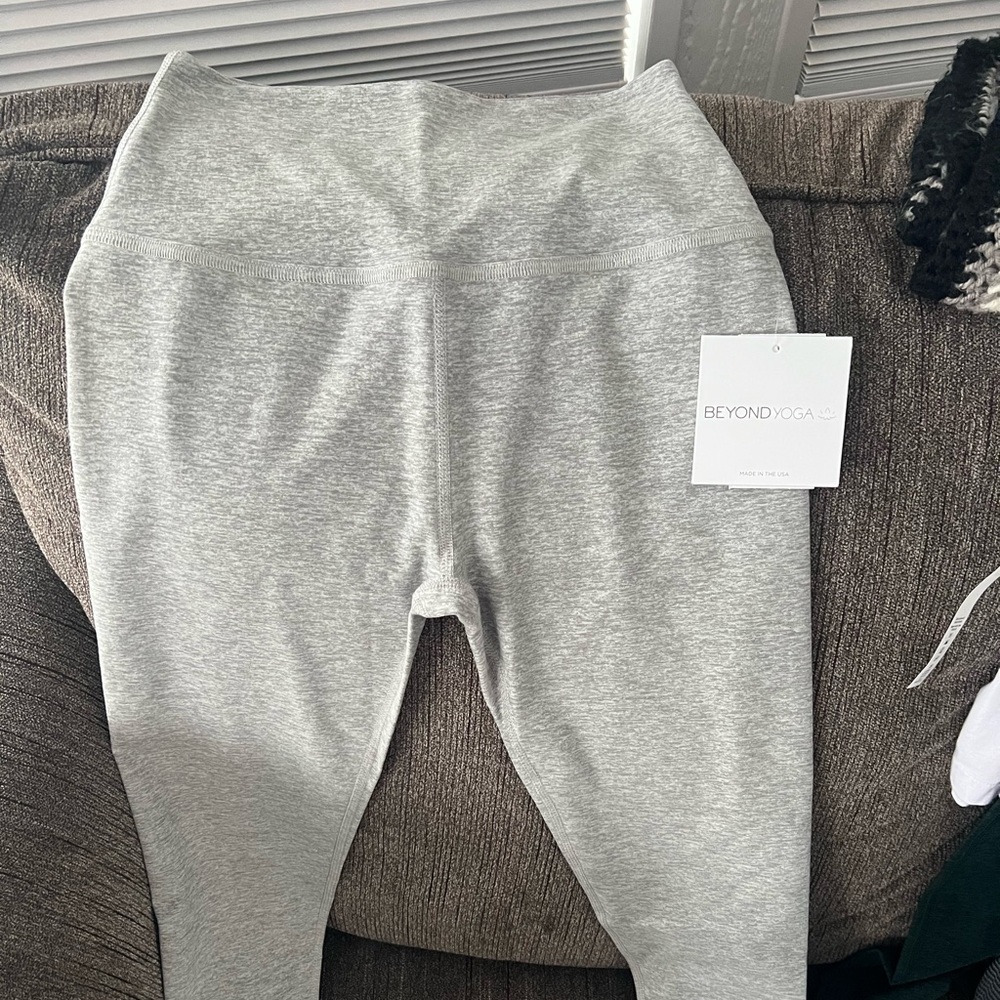 beyond yoga high waisted leggings 1 size xsmall 1 size medium $45 each